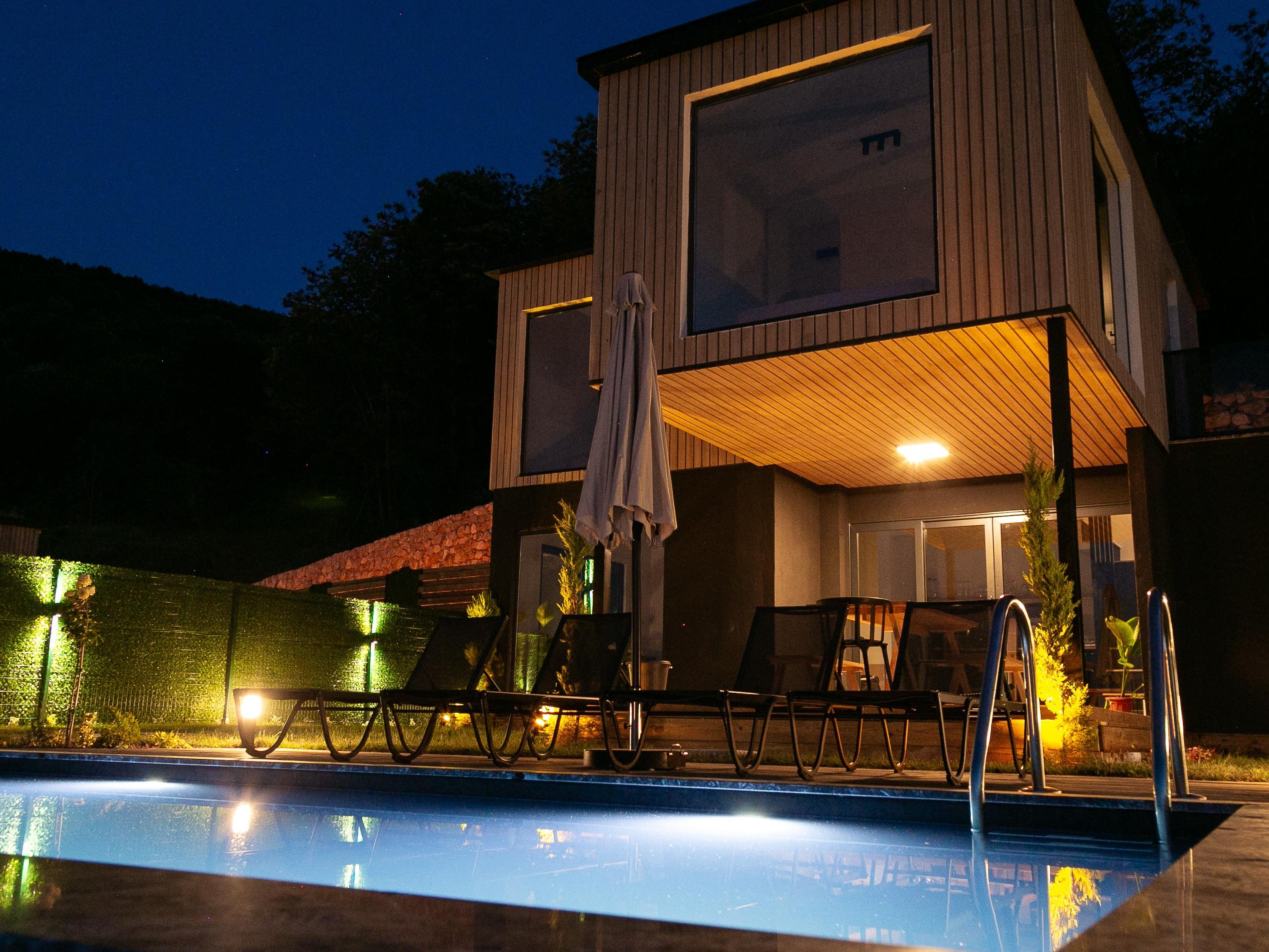 B105 - Göl Manzaralı